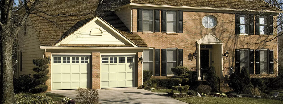 Cambridge CM, 8' x 7', Desert Sand doors and overlays, 4 lite Panoramic windows